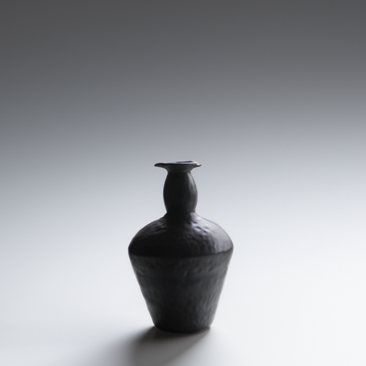 Mila Organic Ceramic Vase in Black